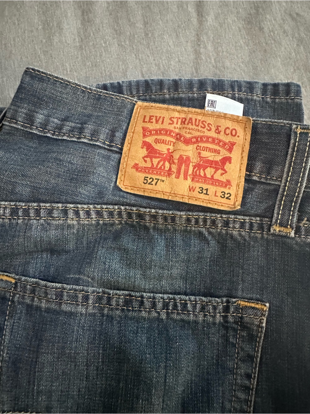 Levi’s 527 dark wash jeans